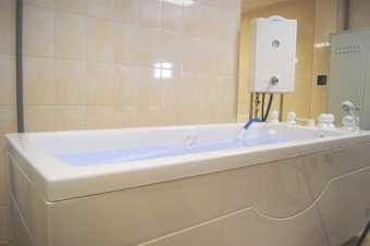 Аппарат медицинский для насыщения воды углекислым газом (АНУ)